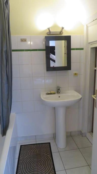 Loft De 53 M2 Centre Ville Blois,Tv Exterior foto